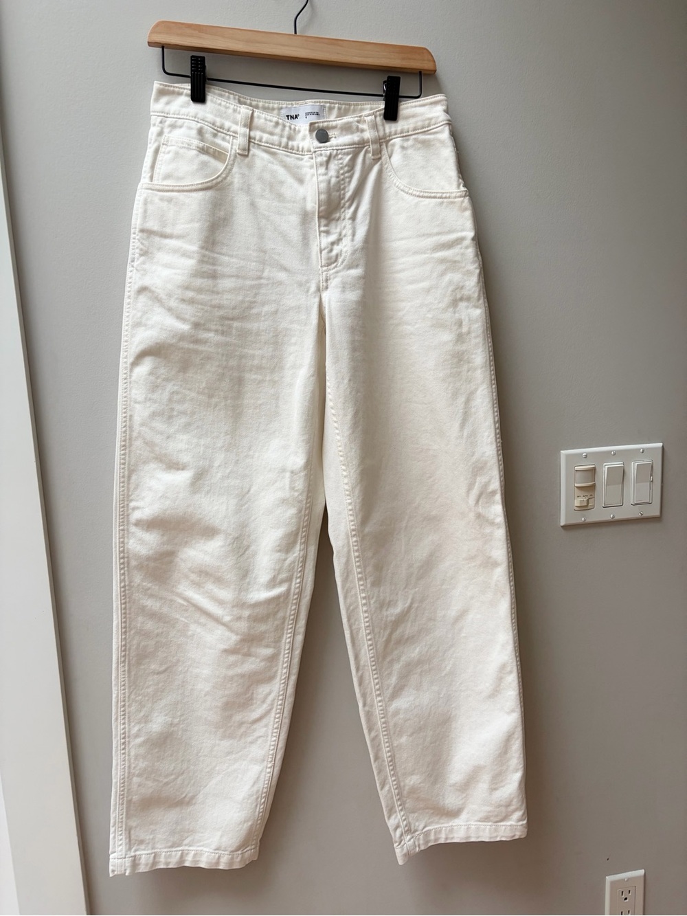TNA Off-White High-Rise Straight Jeans - Cream